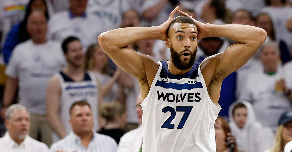 NBA官方：戈贝尔因对裁判做出不当手势 被罚款75000美元